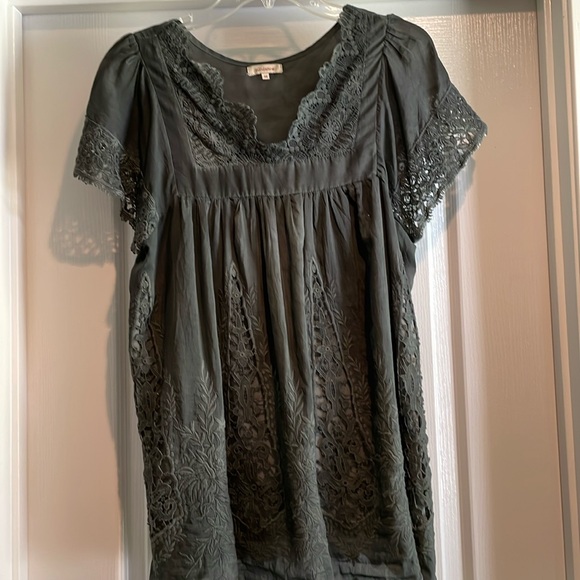 EUC Beautiful Sundance Blouse - Picture 1 of 9